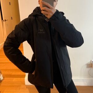 Arc’teryx Womens Ski Jacket Black Size Medium Great condition Worn once